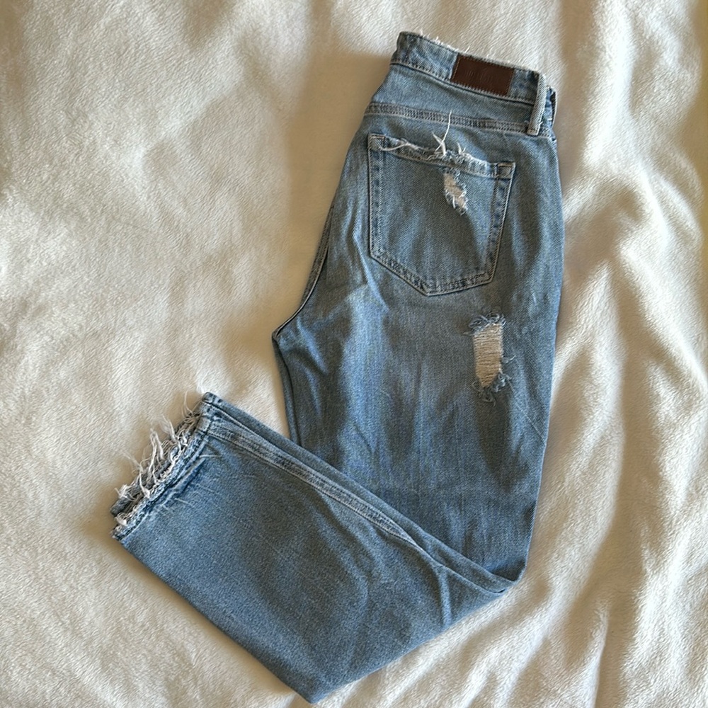 mom jeans distressed